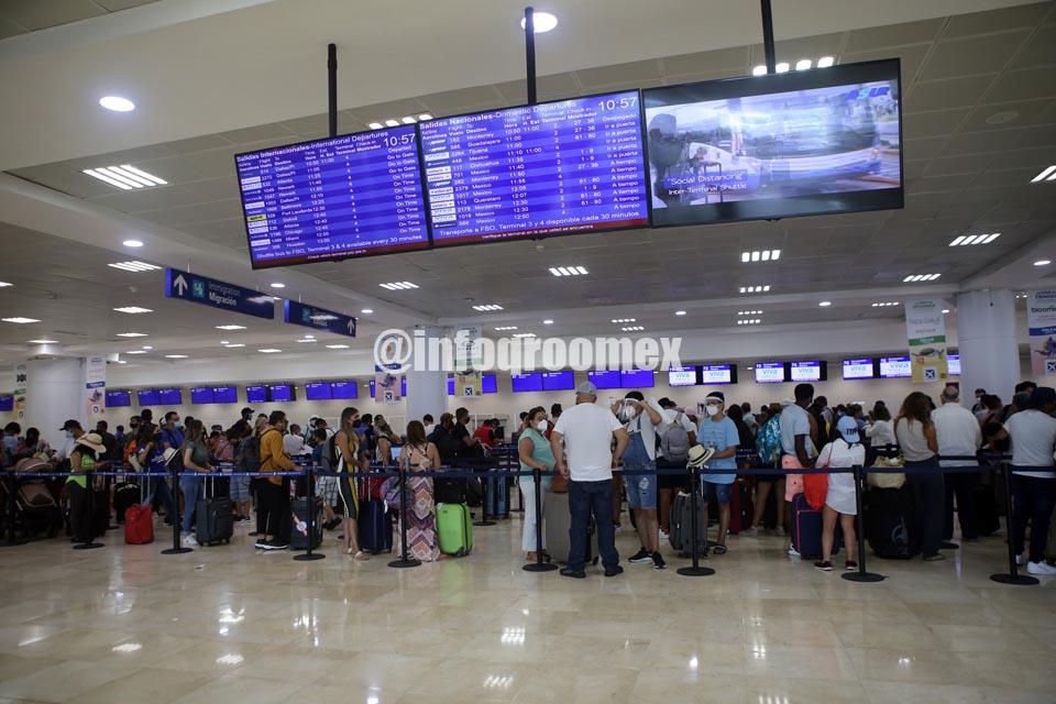 Cancun, 29 de enero.- El Aeropuerto Internacional de Cancun (AIC) se mantiene en los mismos niveles de operacion programadas los fines de semana en este primer mes del año, con poco mas de 320 vuelos para este dia.