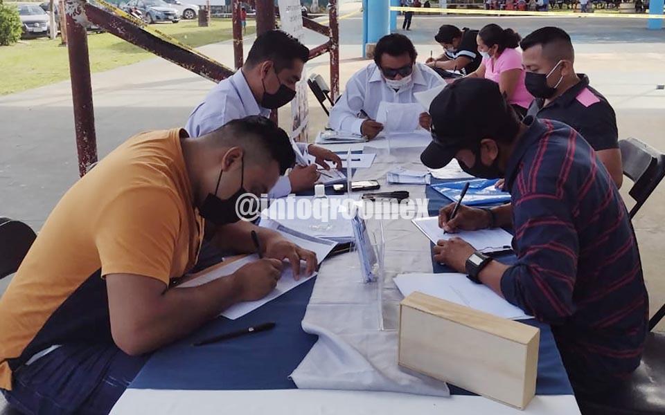 Cancun, 25 de septiembre.- trabajadores de la construccion en plena labor