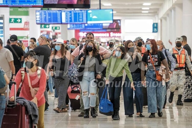 Cancun, 11 de febrero.- Este fin de semana el Aeropuerto Internacional de Cancun... Este martes rompio una vez mas la barrera de las 500 operaciones en un dia.