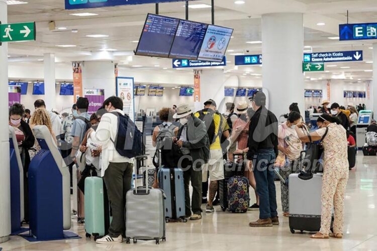 Cancun, 11 de febrero.- Este fin de semana el Aeropuerto Internacional de Cancun... Este martes rompio una vez mas la barrera de las 500 operaciones en un dia.