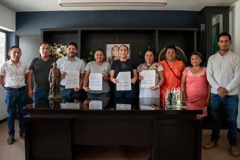 Ayuntamiento de Carrillo Puerto y Universidad del Bienestar firman convenio