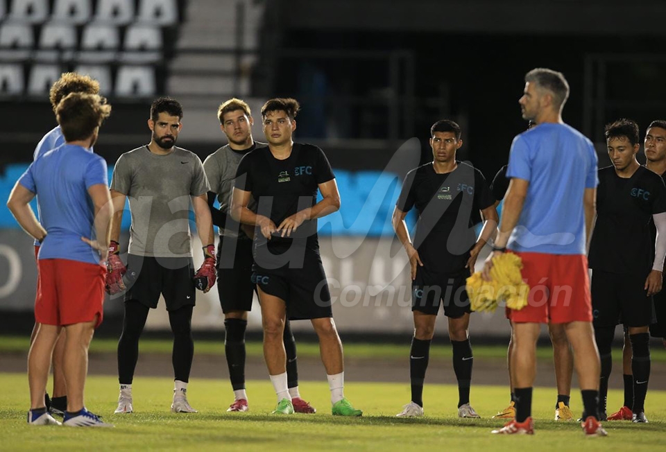 El Cancún FC anuncia la salida del auxiliar técnico Manuel Esteban Roch