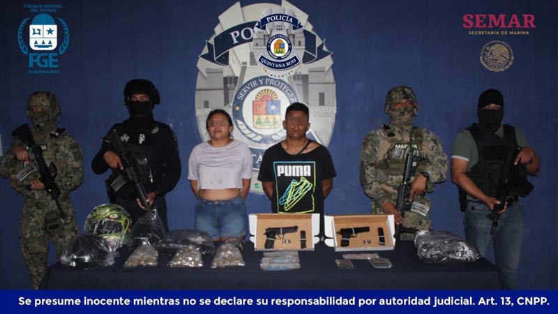 Pareja detenida con tres pistolas y más de 150 dosis de droga