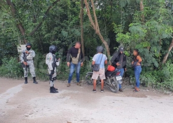 Detienen a cinco personas por su presunta participación en doble homicidio en Cancún