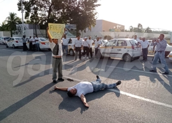 Protesta de taxistas afecta el servicio en Chetumal y Bacalar