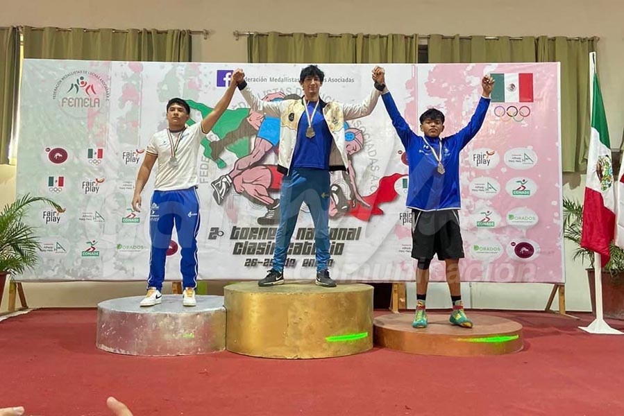 Luchadores quintanarroenses ganan medallas de oro y bronce en Clasificatorio Nacional