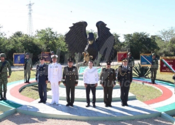 Ejecutivo yucateco asiste a cambio de mando militar en 32 Zona Militar de Valladolid