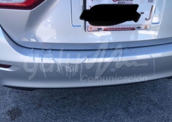 Taxista de Cancún confunde a conductor con operador de UBER y le arroja ácido