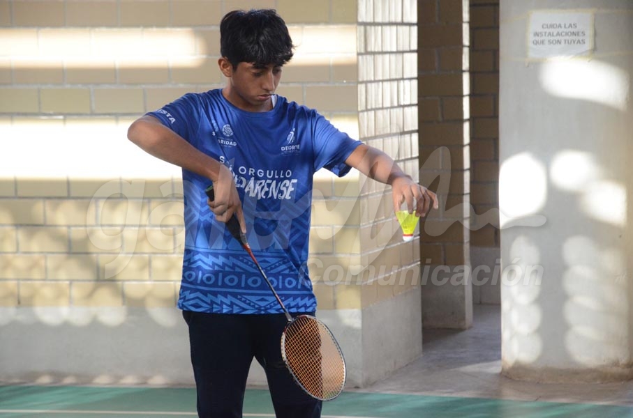 Academias municipales le abren las puertas al bádminton