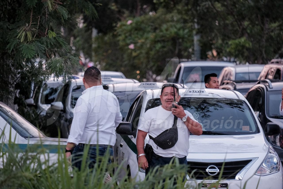 Líder de taxistas dice que no van atacar a los operadores de Uber en Cancún