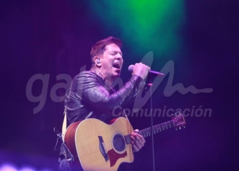 Más de 12 mil personas asisten a presentación de Ninel Conde y Yahir en el carnaval de Cancún