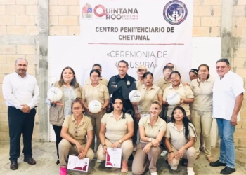 Imparten a internas del penal un curso para elaborar salsas