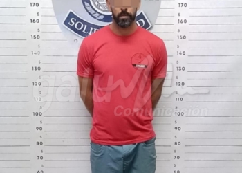 Detienen en Playa de Carmen a sujeto con amenazó a una mujer con réplica de arma de fuego