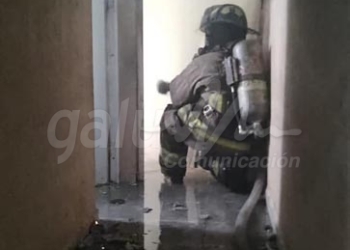 El fuego acaba con una vivienda en Paseos del Mar