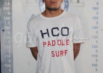 Interceptan en Cancún a colombianos que llevaban armas y drogas