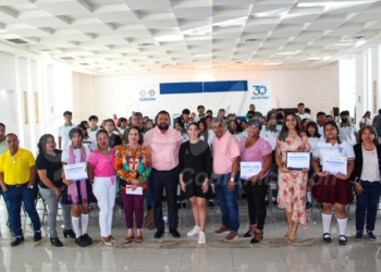 Realizan en Playa del Carmen el foro “Mujer que sabe de oratoria”