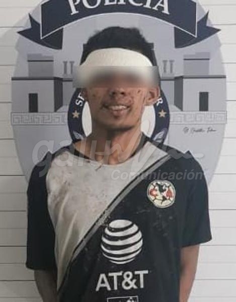 Vecinos de Cancún impiden que huyan par de ladrones armados