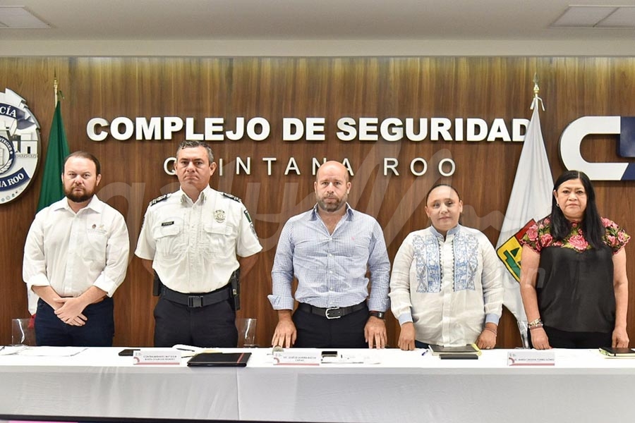 Dan de baja a elemento de la Fiscalía que golpeó a una mujer y baleó a tres jóvenes en Cancún