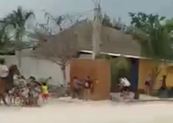 Caballo atropella a varios asistentes a carrera de la feria del “Cedral” en Cozumel