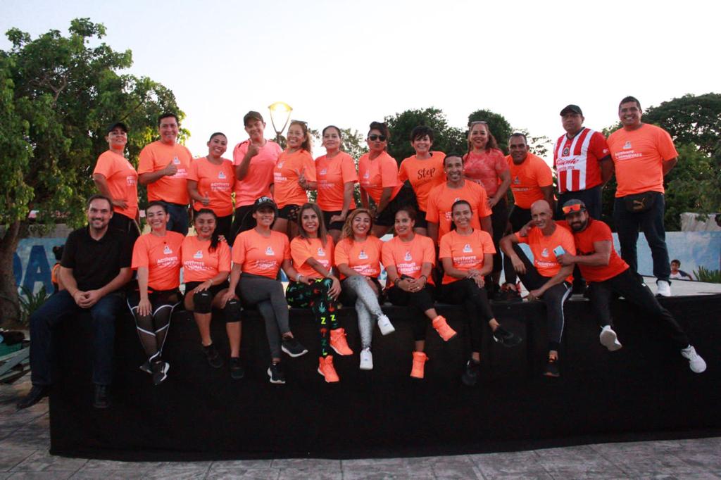 Bailan en Playa del Carmen para borrar la violencia contra la mujer