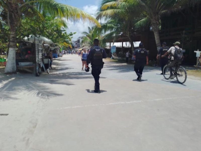 Despliegan operativo policiaco especial en zona turística de Mahahual