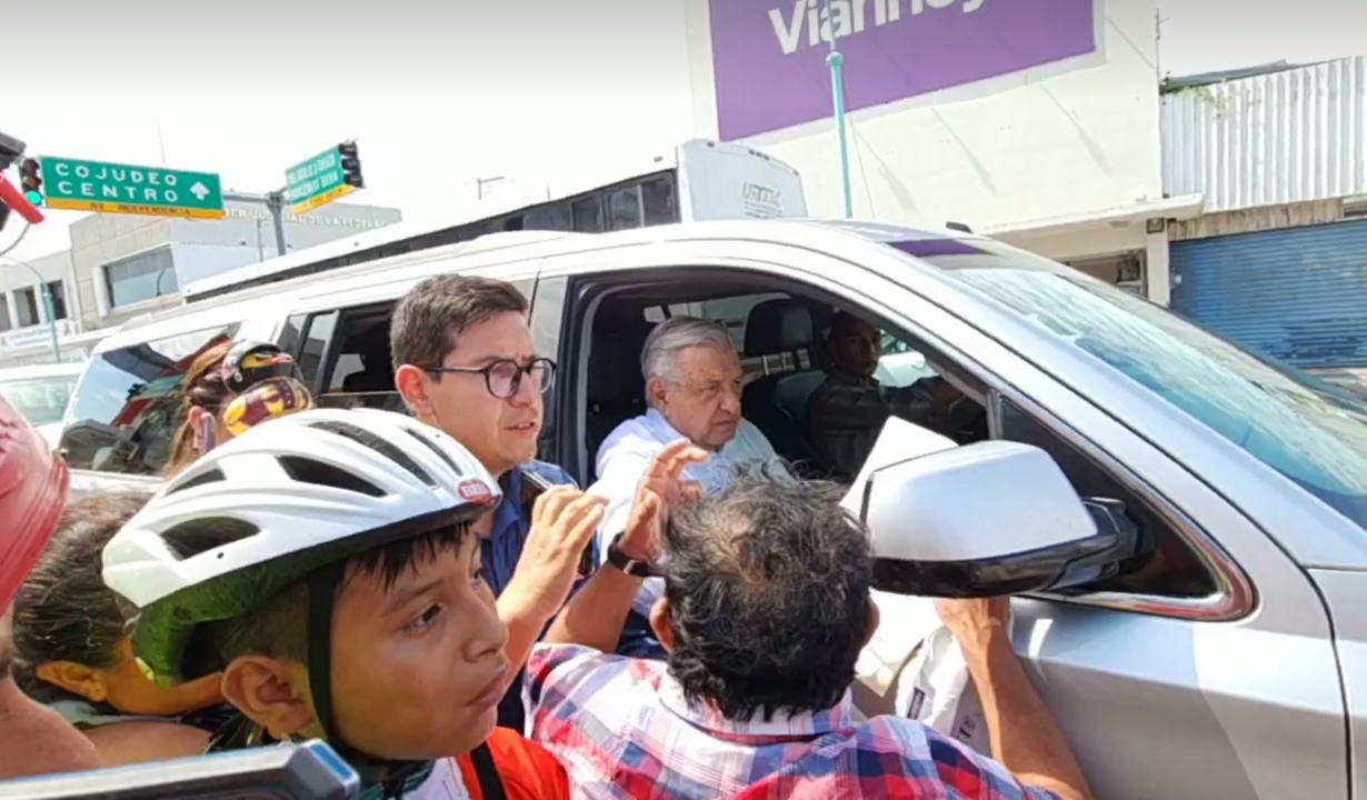 AMLO cambia sus protocolos de seguridad al salir de hotel en Chetumal