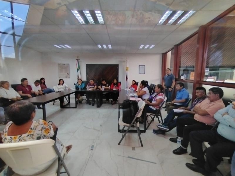 Maestros de educación indígena rechazan reforma de AMLO
