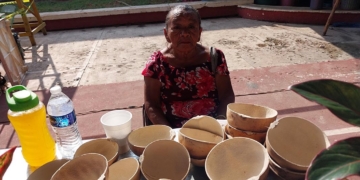 Mujer cardenense vende con éxito "Yeti", versión maya