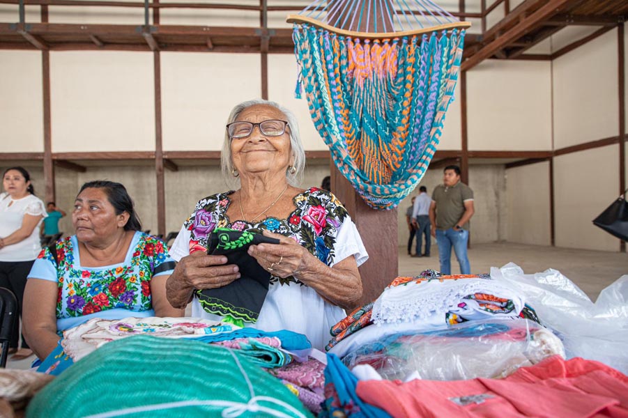 Ayuntamiento de Carrillo Puerto busca proyectar a artesanos