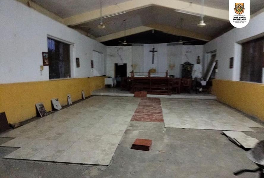 Entregan material para reparar una iglesia en Kancabchén