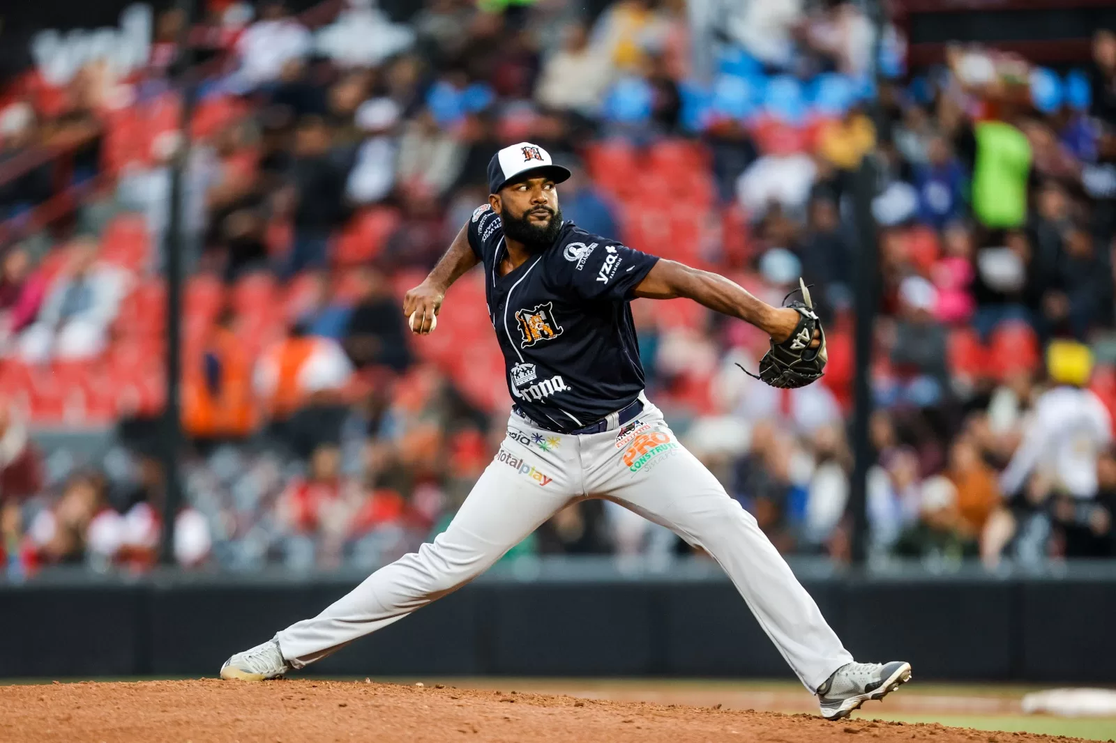 Tigres derrota 5-1 a los Toros e iguala serie que se juega en Tijuana