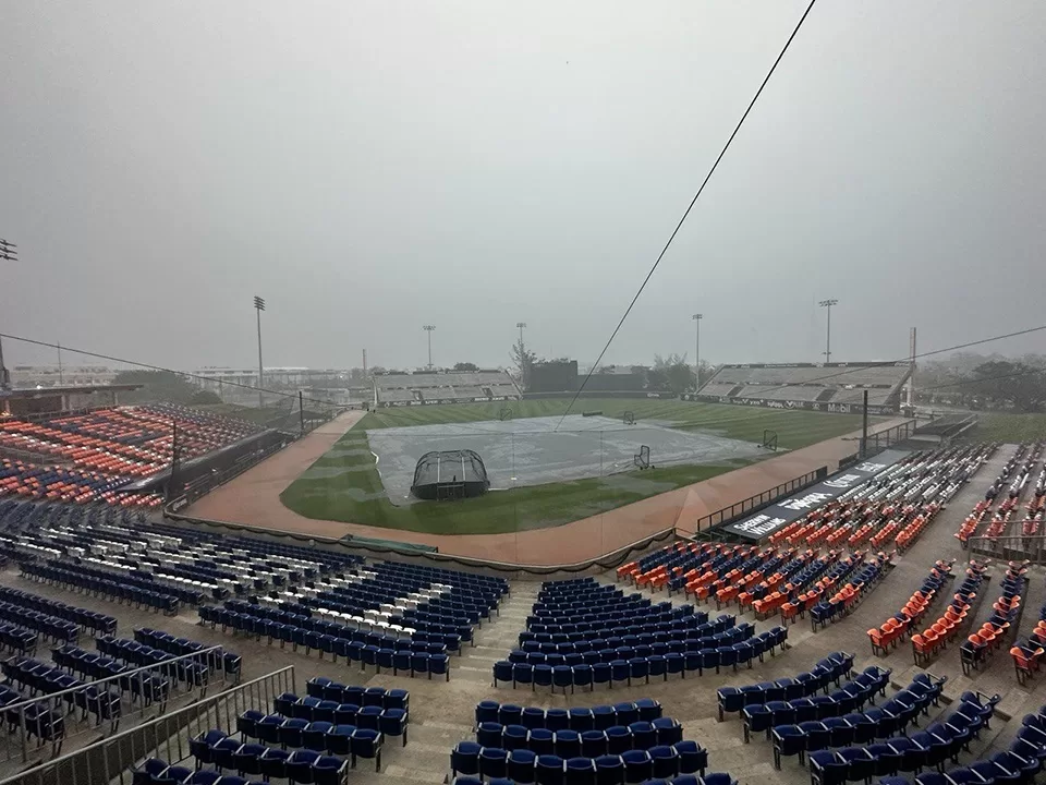 Revisarán encharcamientos que sufrió el estadio “Beto Ávila” por recientes lluvias
