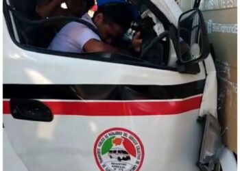 Aparatoso accidente deja a más de 20 personas lesionadas