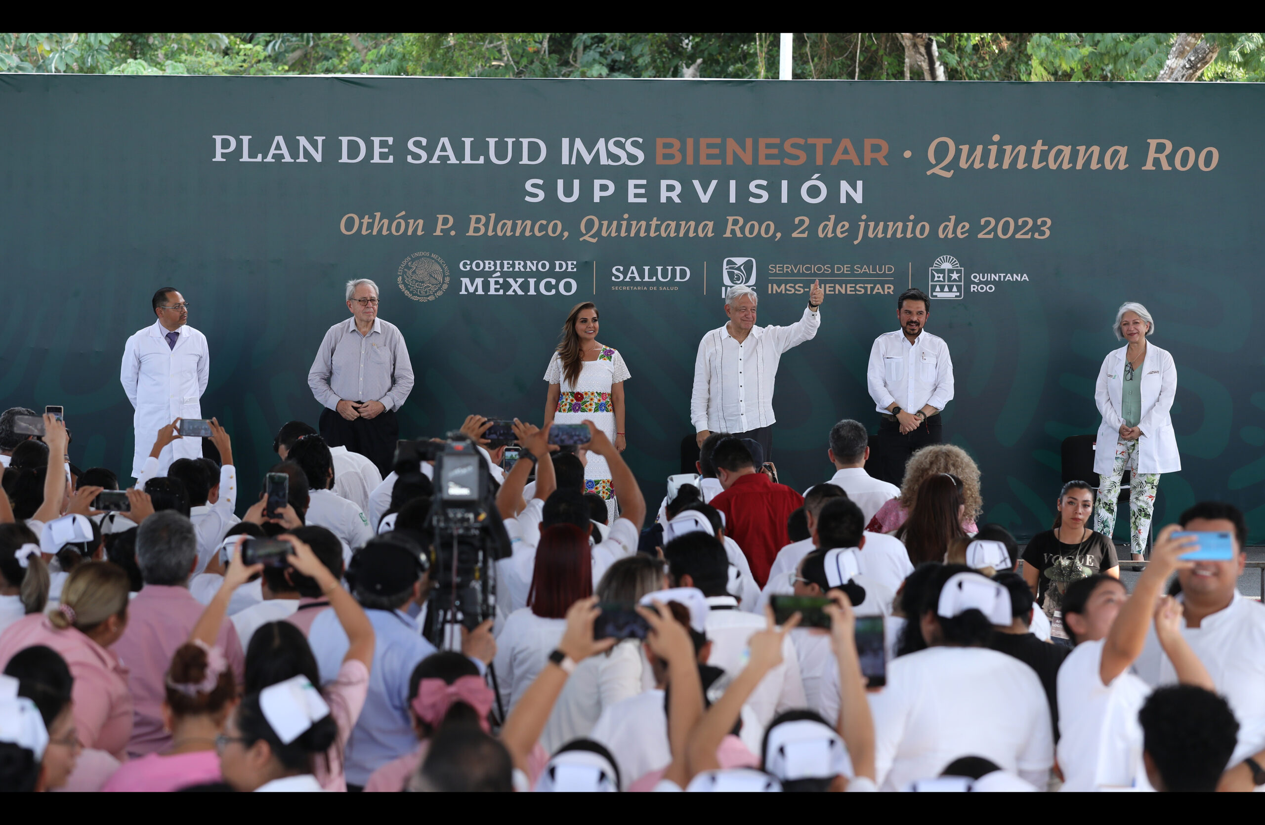 Andrés Manuel López Obrador y Mara Lezama inauguran Hospital Oncológico de Chetumal