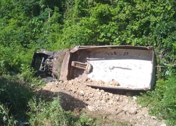 Se accidenta en Felipe Carrillo Puerto volquete que trabaja en obras del Tren Maya