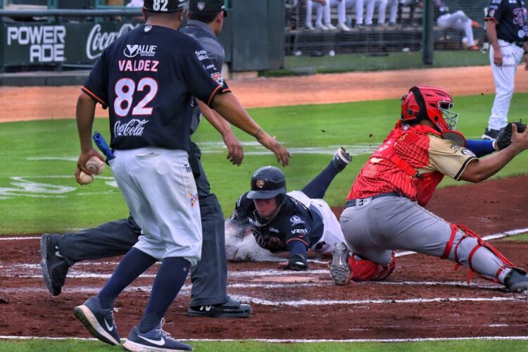 Tigres sigue sin encontrar el rumbo cae 8-4 ante Tecolotes de los Dos Laredos