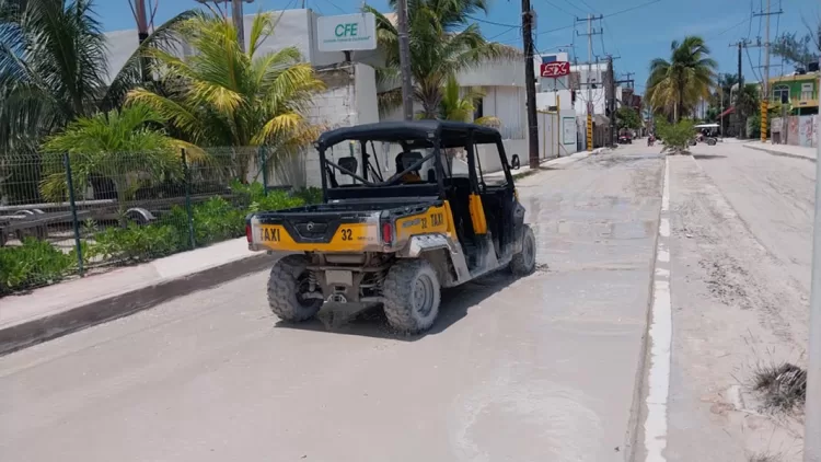 Urgen atención a calles de arena de Holbox