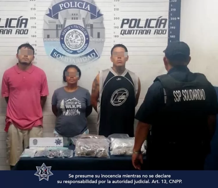Tres narcomenudistas capturados con más de un centenar de dosis de drogas