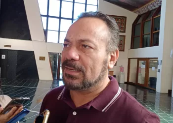 Julián Ricalde considera que se debe evaluar el trabajo de los funcionarios estatales