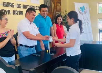 Ayuntamiento de Felipe Carrillo Puerto otorga acreditaciones de Guías Especializados en Turismo