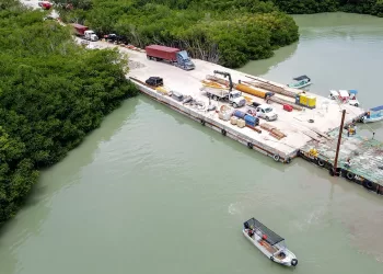 El puente Nichupté es símbolo de desarrollo y sustentabilidad señala Alonso Ovando