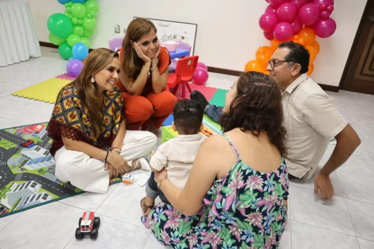 Tres familias completan proceso de adopción en Quintana Roo