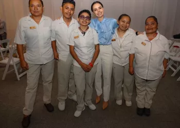 Entregan distintivo “Corazón Azul” a hotel de Cancún por su trabajo contra la trata de menores