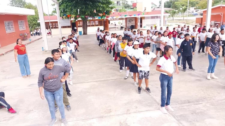 estudiantes de Kantunilkin