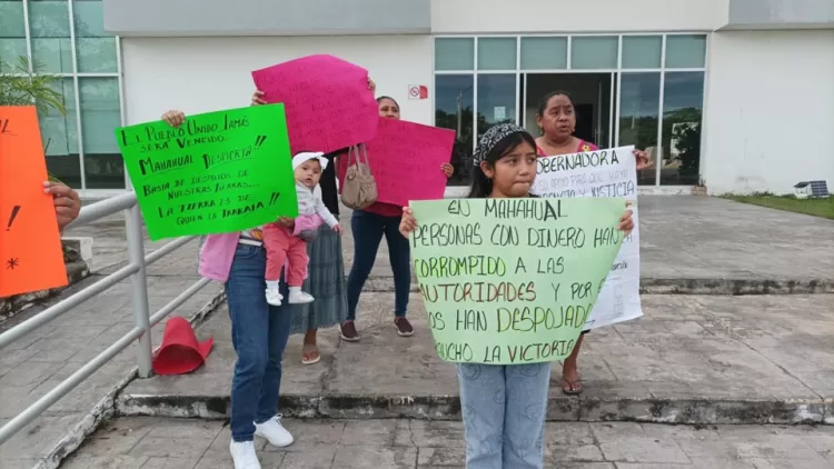 Habitantes de asentamiento irregular en Mahahual piden apoyo ante riesgo de desalojo