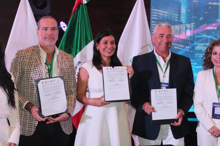 Empresarios y autoridades firman convenio para la atracción de inversiones a Quintana Roo
