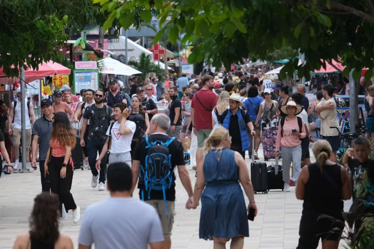 Sigue en aumento la afluencia de visitantes al Caribe Mexicano