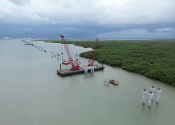 Puente vehicular Nichupté, con avance de obra del 33%