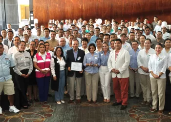 Hotel de Cancún recibe distintivo “Corazón Azul” por trabajo contra la trata de personas