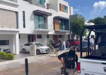 Detienen a dos personas y rescatan a tres extranjeras en cateo realizado en Cancún por trata de personas